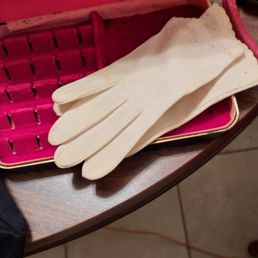 Gloves